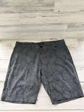 Travis Mathew Men’s Size 36 Go Fish Golf Pattern Shorts In Gray/Black